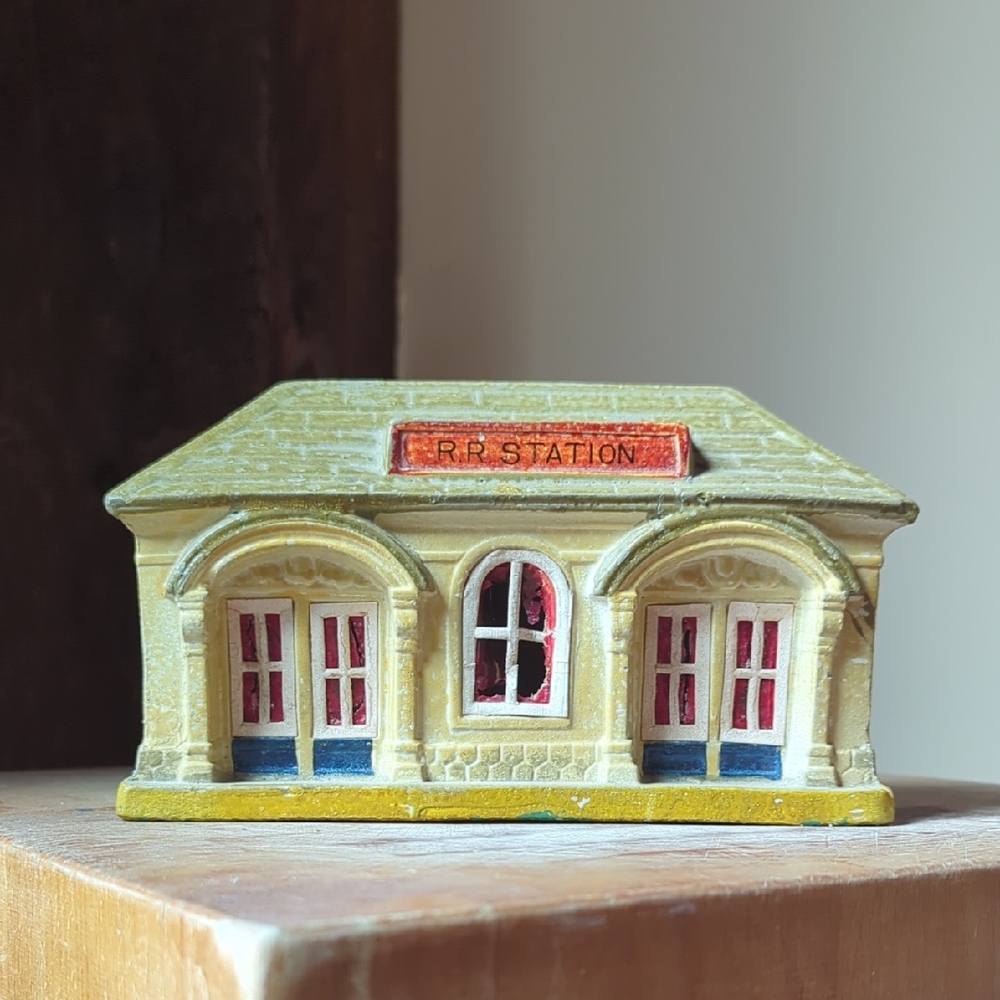 1940's Putz Plastor Railroad Station, Made In Japan